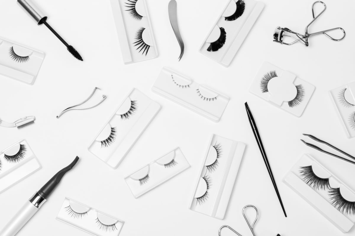 false eye lashes